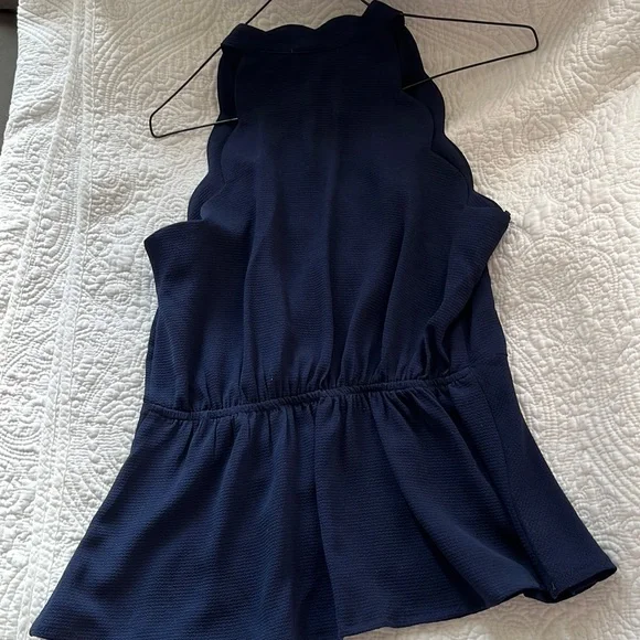 Monteau Med navy blue sleeveless peplum bow on left side top scalloped neckline - Picture 3 of 3